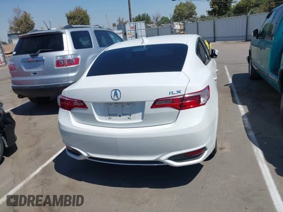 ✅ 2017 Acura ILX Premium • VIN: 19UDE2F79HA003618 • Lot: 42718656. Listed on IAAI with 165,037 mi. Free auction sales archive from the USA and detailed vehicle history report at DreamBid. Image 17.