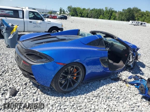 ✅ 2019 McLaren 570S • VIN: SBM13FAA0KW006233 • Lot: 52689555. Wystawiony na Copart z przebiegiem Nie podano. Bezpłatny archiwum sprzedaży aukcyjnych z USA i szczegółowy raport historii pojazdu na DreamBid. Zdjęcie 3.