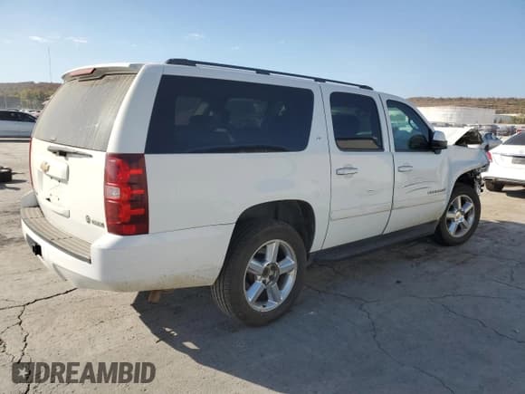 ✅ 2008 Chevrolet Suburban 1LT • VIN: 3GNFK16358G312485 • Lot: 77468944. Wystawiony na Copart z przebiegiem 241 515 mil. Bezpłatny archiwum sprzedaży aukcyjnych z USA i szczegółowy raport historii pojazdu na DreamBid. Zdjęcie 3.