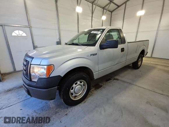 ✅ 2011 Ford F-150 XL • VIN: 1FTMF1CM0BKD77049 • Lot: 91425315. Wystawiony na Copart z przebiegiem 72 050 mil. Bezpłatny archiwum sprzedaży aukcyjnych z USA i szczegółowy raport historii pojazdu na DreamBid. Zdjęcie 1.