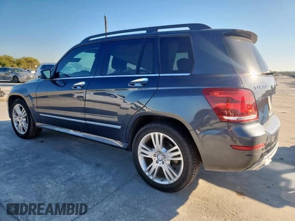 ✅ 2014 Mercedes-Benz GLK 350 • VIN: WDCGG5HBXEG199855 • Lot: 90896365. Listed on Copart with 52,530 mi. Free auction sales archive from the USA and detailed vehicle history report at DreamBid. Image 2.