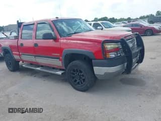 ✅ 2005 Chevrolet Silverado 2500HD LS • VIN: 1GCHK23U15F855835 • Lot: 42692755. Wystawiony na IAAI z przebiegiem 328 871 mil. Bezpłatny archiwum sprzedaży aukcyjnych z USA i szczegółowy raport historii pojazdu na DreamBid. Zdjęcie 1.