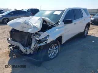 2019 Chevrolet Traverse LS с VIN 1GNERFKW5KJ121725, выставлен на аукционе IAAI как лот 43142189 с пробегом Не указан миль и . История ставок и продаж доступна на DreamBid. Изображение 2.