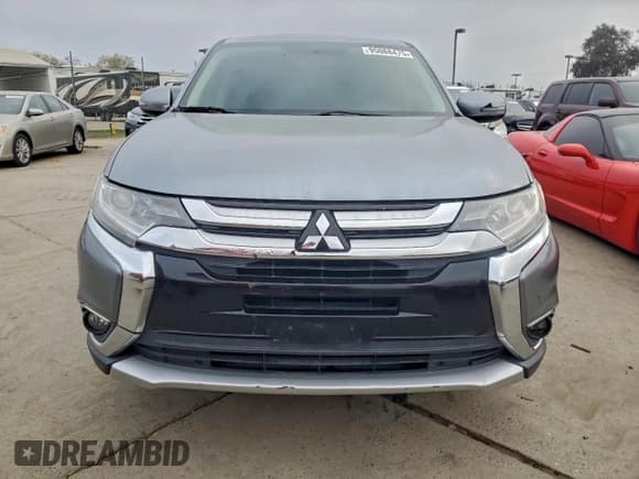 ✅ 2016 Mitsubishi Outlander SE • VIN: JA4AD3A33GZ001548 • Лот: 95088475. Опубликован ранее на Copart с пробегом 230 067 миль. Бесплатный доступ к архиву аукционных продаж из США и подробный отчёт об истории автомобиля на DreamBid. Изображение 5.