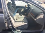 ✅ 2008 Cadillac STS AWD • VIN: 1G6DD67V180140356 • Lot: 41902801. Wystawiony na IAAI z przebiegiem 141 283 mil. Bezpłatny archiwum sprzedaży aukcyjnych z USA i szczegółowy raport historii pojazdu na DreamBid. Zdjęcie 5.