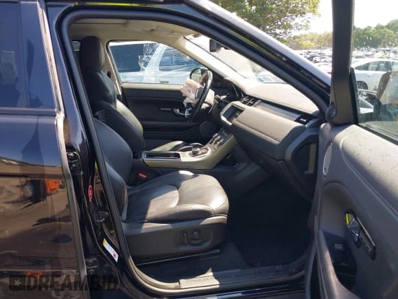 ✅ 2018 Land Rover Range Rover Evoque SE • VIN: SALVP2RX3JH322253 • Lot: 42887727. Listed on IAAI with 52,097 mi. Free auction sales archive from the USA and detailed vehicle history report at DreamBid. Image 5.