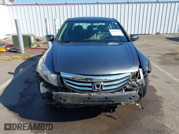 ✅ 2012 Honda Accord LX • VIN: 1HGCP2F34CA141207 • Lot: 43041755. Wystawiony na IAAI z przebiegiem 91 997 mil. Bezpłatny archiwum sprzedaży aukcyjnych z USA i szczegółowy raport historii pojazdu na DreamBid. Zdjęcie 13.