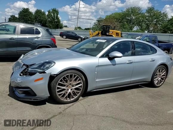✅ 2019 Porsche Panamera • VIN: WP0AA2A77KL100266 • Lot: 71302635. Listed on Copart with 69,129 mi. Free auction sales archive from the USA and detailed vehicle history report at DreamBid. Image 13.