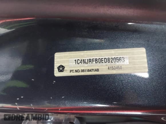 ✅ 2014 Jeep Patriot Latitude • VIN: 1C4NJRFB0ED820563 • Лот: 43799265. Опубликован ранее на IAAI с пробегом 180 538 миль. Бесплатный доступ к архиву аукционных продаж из США и подробный отчёт об истории автомобиля на DreamBid. Изображение 9.