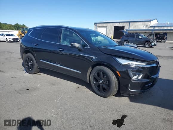 ✅ 2023 Buick Enclave Essence • VIN: 5GAEVAKW4PJ103975 • Lot: 71815255. Wystawiony na Copart z przebiegiem 54 150 mil. Bezpłatny archiwum sprzedaży aukcyjnych z USA i szczegółowy raport historii pojazdu na DreamBid. Zdjęcie 4.