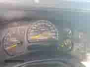 2006 Chevrolet Silverado 1500 LS z VIN 1GCEK19V16Z207120, wystawiony jako Copart lot #69255924 z przebiegiem 215 962 mil mil oraz Szkoda całkowita • Salvage title. Historia ofert i sprzedaży dostępna na DreamBid. Obrazek 9.