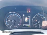 ✅ 2018 Toyota RAV4 XLE • VIN: 2T3RFREV1JW704817 • Lot: 82752715. Wystawiony na Copart z przebiegiem 79 732 mil. Bezpłatny archiwum sprzedaży aukcyjnych z USA i szczegółowy raport historii pojazdu na DreamBid. Zdjęcie 9.