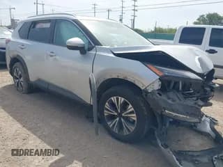 ✅ 2022 Nissan Rogue SV • VIN: 5N1BT3BB7NC709803 • Lot: 42760347. Wystawiony na IAAI z przebiegiem 48 185 mil. Bezpłatny archiwum sprzedaży aukcyjnych z USA i szczegółowy raport historii pojazdu na DreamBid. Zdjęcie 1.