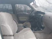 ✅ 1997 Toyota 4Runner SR5 • VIN: JT3GN86R8V0042416 • Lot: 41566895. Listed on IAAI with 374,765 mi. Free auction sales archive from the USA and detailed vehicle history report at DreamBid. Image 5.