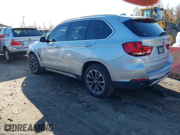 ✅ 2017 BMW X5 xDrive35i • VIN: 5UXKR0C34H0V78603 • Lot: 43669216. Wystawiony na IAAI z przebiegiem 113 688 mil. Bezpłatny archiwum sprzedaży aukcyjnych z USA i szczegółowy raport historii pojazdu na DreamBid. Zdjęcie 3.