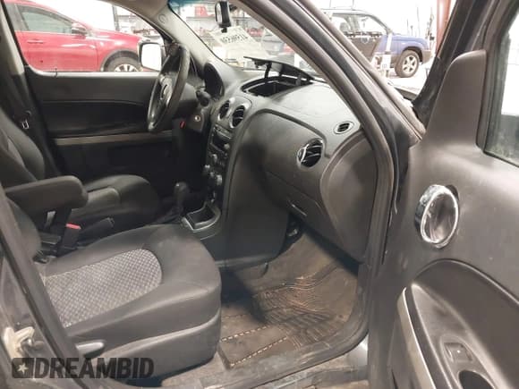 ✅ 2011 Chevrolet HHR 1LT • VIN: 3GNBABFW8BS640277 • Lot: 41596530. Listed on IAAI with 195,691 mi. Free auction sales archive from the USA and detailed vehicle history report at DreamBid. Image 5.