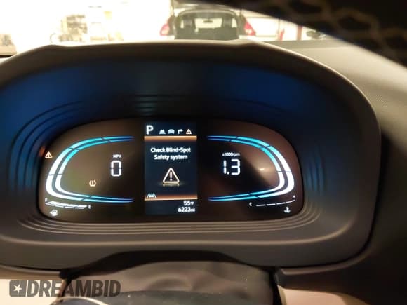 ✅ 2024 Hyundai Venue SEL • VIN: KMHRC8A33RU332537 • Lot: 40965362. Listed on IAAI with 6,223 mi. Free auction sales archive from the USA and detailed vehicle history report at DreamBid. Image 16.