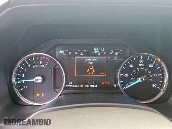 ✅ 2018 Ford Expedition XLT • VIN: 1FMJU1HT6JEA70762 • Lot: 57951055. Wystawiony na Copart z przebiegiem 120 233 mil. Bezpłatny archiwum sprzedaży aukcyjnych z USA i szczegółowy raport historii pojazdu na DreamBid. Zdjęcie 9.