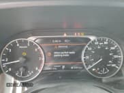 ✅ 2023 Nissan Rogue SV • VIN: JN8BT3BA5PW006038 • Lot: 86155645. Wystawiony na Copart z przebiegiem 24 882 mil. Bezpłatny archiwum sprzedaży aukcyjnych z USA i szczegółowy raport historii pojazdu na DreamBid. Zdjęcie 9.