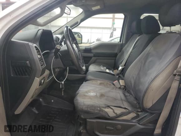 ✅ 2019 Ford F-150 XL • VIN: 1FTEW1CP0KFB90904 • Lot: 93962475. Wystawiony na Copart z przebiegiem Nie podano. Bezpłatny archiwum sprzedaży aukcyjnych z USA i szczegółowy raport historii pojazdu na DreamBid. Zdjęcie 7.