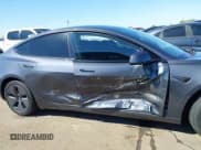 ✅ 2023 Tesla Model 3 • VIN: 5YJ3E1EA1PF385599 • Lot: 43342038. Wystawiony na IAAI z przebiegiem 39 537 mil. Bezpłatny archiwum sprzedaży aukcyjnych z USA i szczegółowy raport historii pojazdu na DreamBid. Zdjęcie 13.