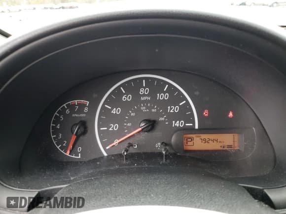 ✅ 2016 Nissan Versa SV • VIN: 3N1CN7AP7GL866250 • Lot: 90317985. Wystawiony na Copart z przebiegiem 79 244 mil. Bezpłatny archiwum sprzedaży aukcyjnych z USA i szczegółowy raport historii pojazdu na DreamBid. Zdjęcie 9.