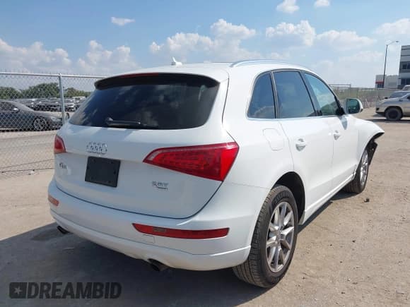 ✅ 2012 Audi Q5 Premium Plus • VIN: WA1LFAFP4CA098769 • Lot: 43366155. Listed on IAAI with 126,014 mi. Free auction sales archive from the USA and detailed vehicle history report at DreamBid. Image 4.