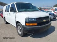 ✅ 2013 Chevrolet Express Cargo • VIN: 1GCWGFCB8D1902532 • Lot: 42452764. Wystawiony na IAAI z przebiegiem 95 113 mil. Bezpłatny archiwum sprzedaży aukcyjnych z USA i szczegółowy raport historii pojazdu na DreamBid. Zdjęcie 1.