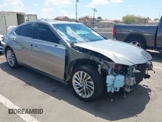 ✅ 2021 Lexus ES 300h Luxury • VIN: 58AEA1C15MU008479 • Lot: 42638671. Wystawiony na IAAI z przebiegiem 44 845 mil. Bezpłatny archiwum sprzedaży aukcyjnych z USA i szczegółowy raport historii pojazdu na DreamBid. Zdjęcie 1.