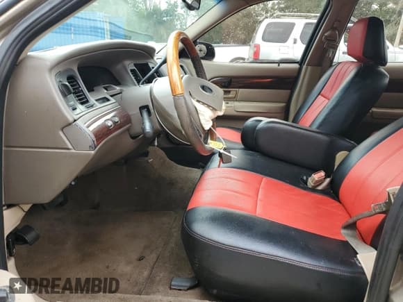 ✅ 2004 Mercury Grand Marquis LS Premium • VIN: 2MEFM75W34X607312 • Lot: 84795305. Listed on Copart with 238,893 mi. Free auction sales archive from the USA and detailed vehicle history report at DreamBid. Image 7.