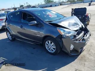 ✅ 2017 Toyota Prius Two • VIN: JTDKDTB36H1592984 • Lot: 43589072. Wystawiony na IAAI z przebiegiem 70 465 mil. Bezpłatny archiwum sprzedaży aukcyjnych z USA i szczegółowy raport historii pojazdu na DreamBid. Zdjęcie 1.