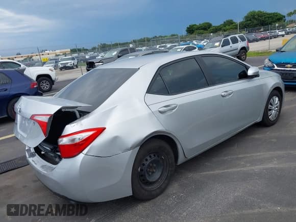 ✅ 2015 Toyota Corolla S Plus • VIN: 5YFBURHE2FP353081 • Лот: 43069050. Опубликован ранее на IAAI с пробегом 175 199 миль. Бесплатный доступ к архиву аукционных продаж из США и подробный отчёт об истории автомобиля на DreamBid. Изображение 4.