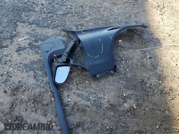 ✅ 2023 Mercedes-Benz C 300 • VIN: W1KWJ8DBXPG129002 • Lot: 84205894. Wystawiony na Copart z przebiegiem 13 525 mil. Bezpłatny archiwum sprzedaży aukcyjnych z USA i szczegółowy raport historii pojazdu na DreamBid. Zdjęcie 12.