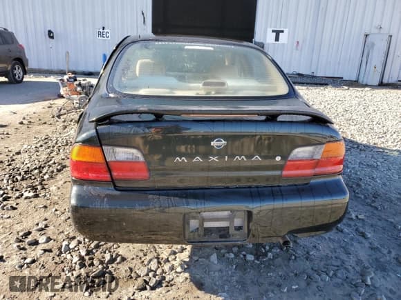 ✅ 1996 Nissan Maxima GXE • VIN: JN1CA21D0TT748518 • Lot: 76619604. Listed on Copart with 198,051 mi. Free auction sales archive from the USA and detailed vehicle history report at DreamBid. Image 6.