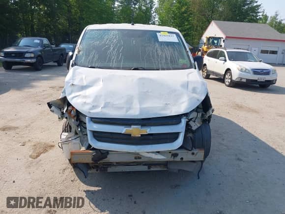 2015 Chevrolet City Express Cargo LS z VIN 3N63M0YN0FK701430, wystawiony jako IAAI lot #42425837 z przebiegiem 109 938 mil mil oraz . Historia ofert i sprzedaży dostępna na DreamBid. Obrazek 13.