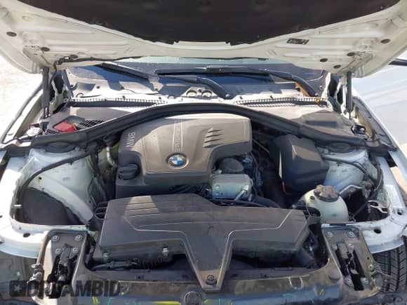 2014 BMW 3 Series 328i с VIN WBA3C1C57EK107752, выставлен на аукционе IAAI как лот 43295470 с пробегом 107 767 миль миль и . История ставок и продаж доступна на DreamBid. Изображение 10.