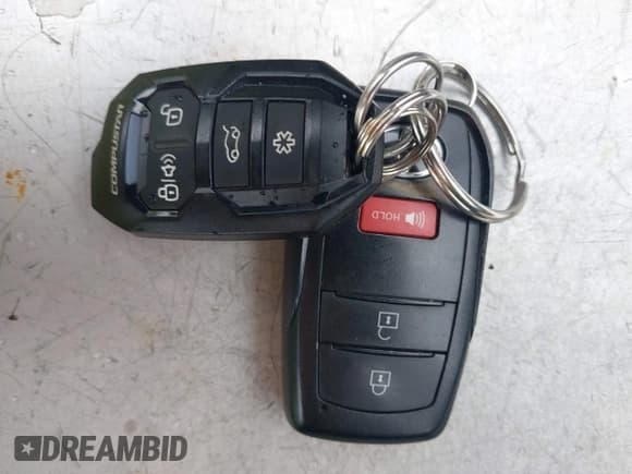 ✅ 2024 Toyota Tacoma SR5 • VIN: 3TYLB5JN6RT007094 • Lot: 43304161. Wystawiony na IAAI z przebiegiem 16 824 mil. Bezpłatny archiwum sprzedaży aukcyjnych z USA i szczegółowy raport historii pojazdu na DreamBid. Zdjęcie 11.