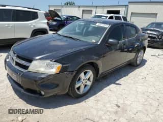 2010 Dodge Avenger R/T z VIN 1B3CC5FV1AN204137, wystawiony jako Copart lot #62013845 z przebiegiem 119 018 mil mil oraz Szkoda całkowita • Salvage title. Historia ofert i sprzedaży dostępna na DreamBid. Obrazek 1.