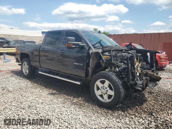 ✅ 2015 Chevrolet Silverado 2500HD LT • VIN: 1GC1KVEG7FF520039 • Lot: 57408335. Wystawiony na Copart z przebiegiem 115 804 mil. Bezpłatny archiwum sprzedaży aukcyjnych z USA i szczegółowy raport historii pojazdu na DreamBid. Zdjęcie 4.