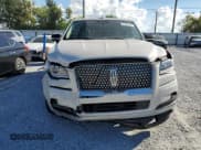 ✅ 2024 Lincoln Navigator Reserve • VIN: 5LMJJ3LG2REL11787 • Lot: 87360185. Wystawiony na Copart z przebiegiem 29 115 mil. Bezpłatny archiwum sprzedaży aukcyjnych z USA i szczegółowy raport historii pojazdu na DreamBid. Zdjęcie 5.