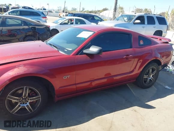 ✅ 2007 Ford Mustang GT Deluxe • VIN: 1ZVFT82H475215524 • Lot: 43472502. Listed on IAAI with 193,059 mi. Free auction sales archive from the USA and detailed vehicle history report at DreamBid. Image 15.