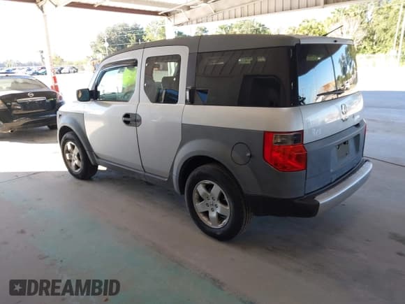 ✅ 2003 Honda Element EX • VIN: 5J6YH28563L045559 • Lot: 43912282. Listed on IAAI with 210,397 mi. Free auction sales archive from the USA and detailed vehicle history report at DreamBid. Image 3.