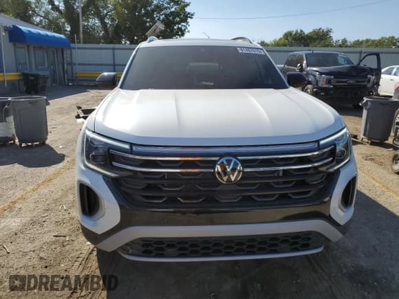 ✅ 2024 Volkswagen Atlas Peak Edition SEL • VIN: 1V2GR2CA9RC568696 • Lot: 81462615. Listed on Copart with 20,394 mi. Free auction sales archive from the USA and detailed vehicle history report at DreamBid. Image 5.