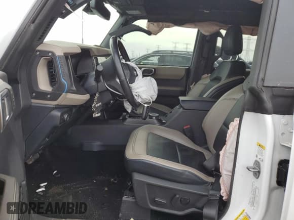 ✅ 2022 Ford Bronco • VIN: 1FMEE5DP8NLA72478 • Lot: 48790165. Wystawiony na Copart z przebiegiem 35 452 mil. Bezpłatny archiwum sprzedaży aukcyjnych z USA i szczegółowy raport historii pojazdu na DreamBid. Zdjęcie 7.