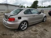 ✅ 2010 BMW 1 Series 128i • VIN: WBAUP7C57AVK76772 • Lot: 68808774. Wystawiony na Copart z przebiegiem 95 804 mil. Bezpłatny archiwum sprzedaży aukcyjnych z USA i szczegółowy raport historii pojazdu na DreamBid. Zdjęcie 3.