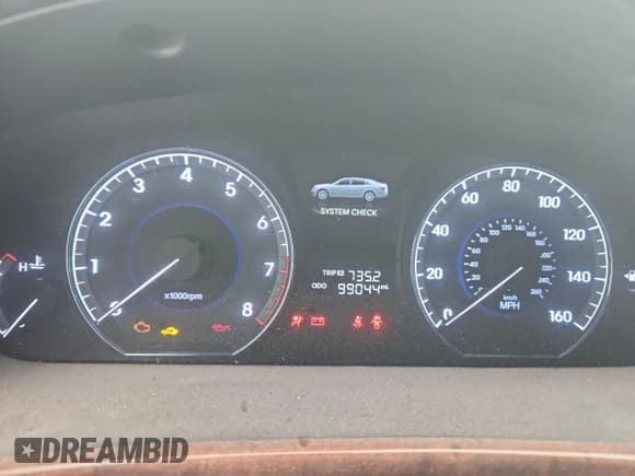 ✅ 2013 Hyundai Equus Signature • VIN: KMHGH4JH7DU059592 • Lot: 82469845. Listed on Copart with 99,044 mi. Free auction sales archive from the USA and detailed vehicle history report at DreamBid. Image 9.