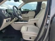 ✅ 2025 Mercedes-Benz GLB 250 • VIN: W1N4M4GB7SW421372 • Лот: 82231385. Опубликован ранее на Copart с пробегом 3 411 миль. Бесплатный доступ к архиву аукционных продаж из США и подробный отчёт об истории автомобиля на DreamBid. Изображение 7.