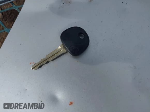 ✅ 2013 Hyundai Elantra GLS • VIN: 5NPDH4AE1DH417972 • Lot: 43300921. Listed on IAAI with 181,293 mi. Free auction sales archive from the USA and detailed vehicle history report at DreamBid. Image 11.