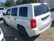 ✅ 2010 Jeep Patriot Sport • VIN: 1J4NT2GA3AD639727 • Lot: 42517340. Listed on IAAI with 215,101 mi. Free auction sales archive from the USA and detailed vehicle history report at DreamBid. Image 3.