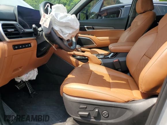 ✅ 2024 Kia Telluride SX Prestige X-Pro • VIN: 5XYP5DGC3RG440826 • Lot: 61051215. Wystawiony na Copart z przebiegiem 22 685 mil. Bezpłatny archiwum sprzedaży aukcyjnych z USA i szczegółowy raport historii pojazdu na DreamBid. Zdjęcie 7.